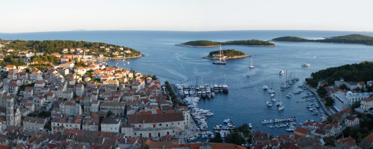 Feelhvar Along Bluelagoon Beach Hvar Town Dış mekan fotoğraf